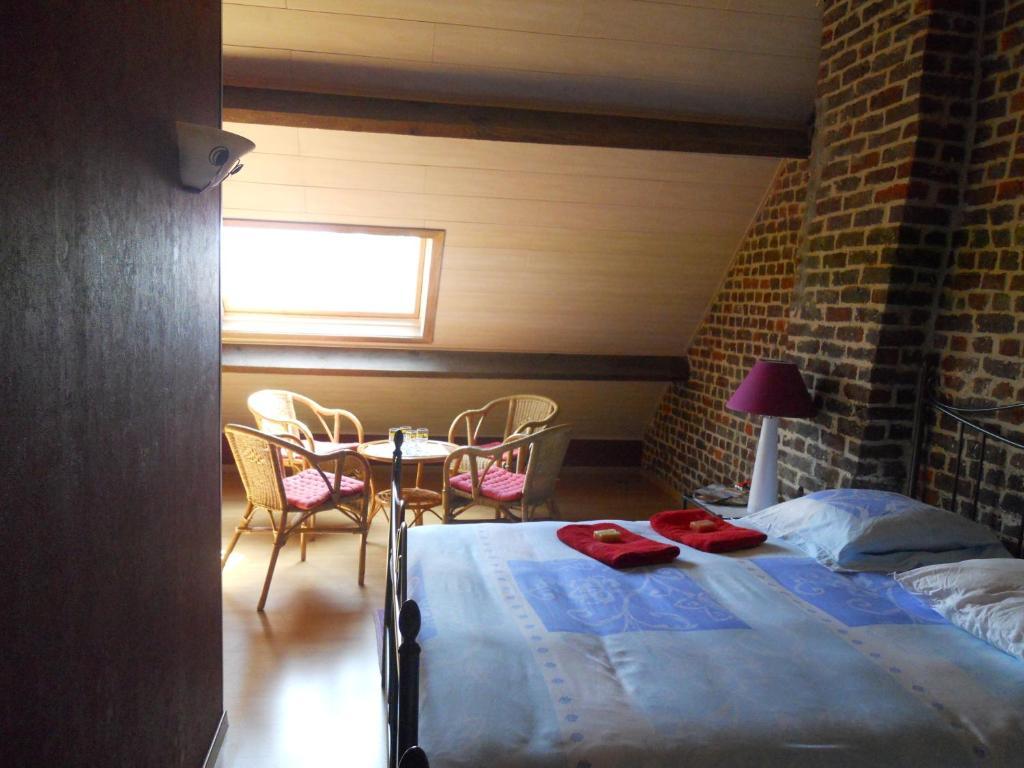 Huis De Wilde Wingerd Hotel Ieper Bilik gambar